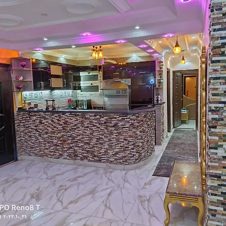 شقة فندقيه فاخرة بمنطقة المعادى صف اول جميع الغرف تطل على النيل A luxury hotel apartment in Maadi, first row. All rooms overlook the Nile-2